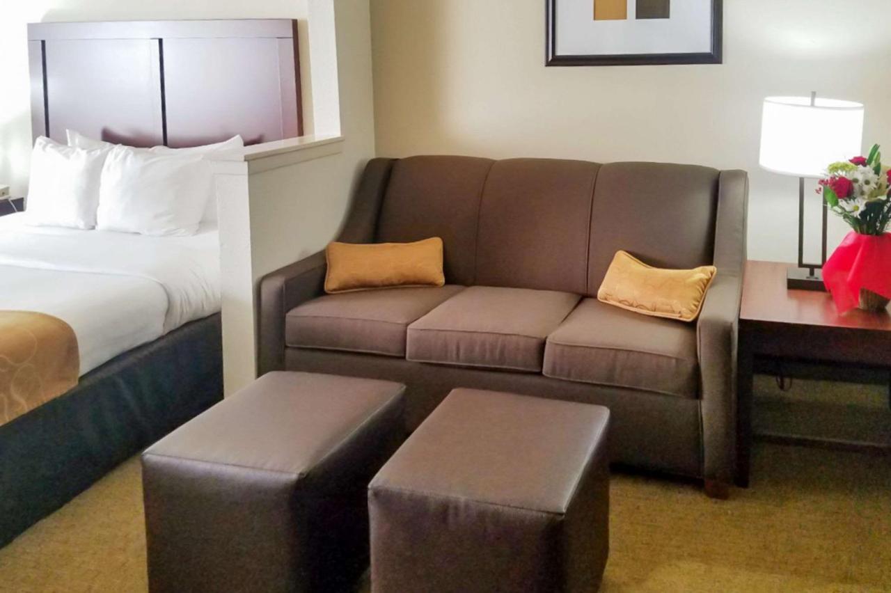 Quality Suites Las Colinas Center Irving Luaran gambar